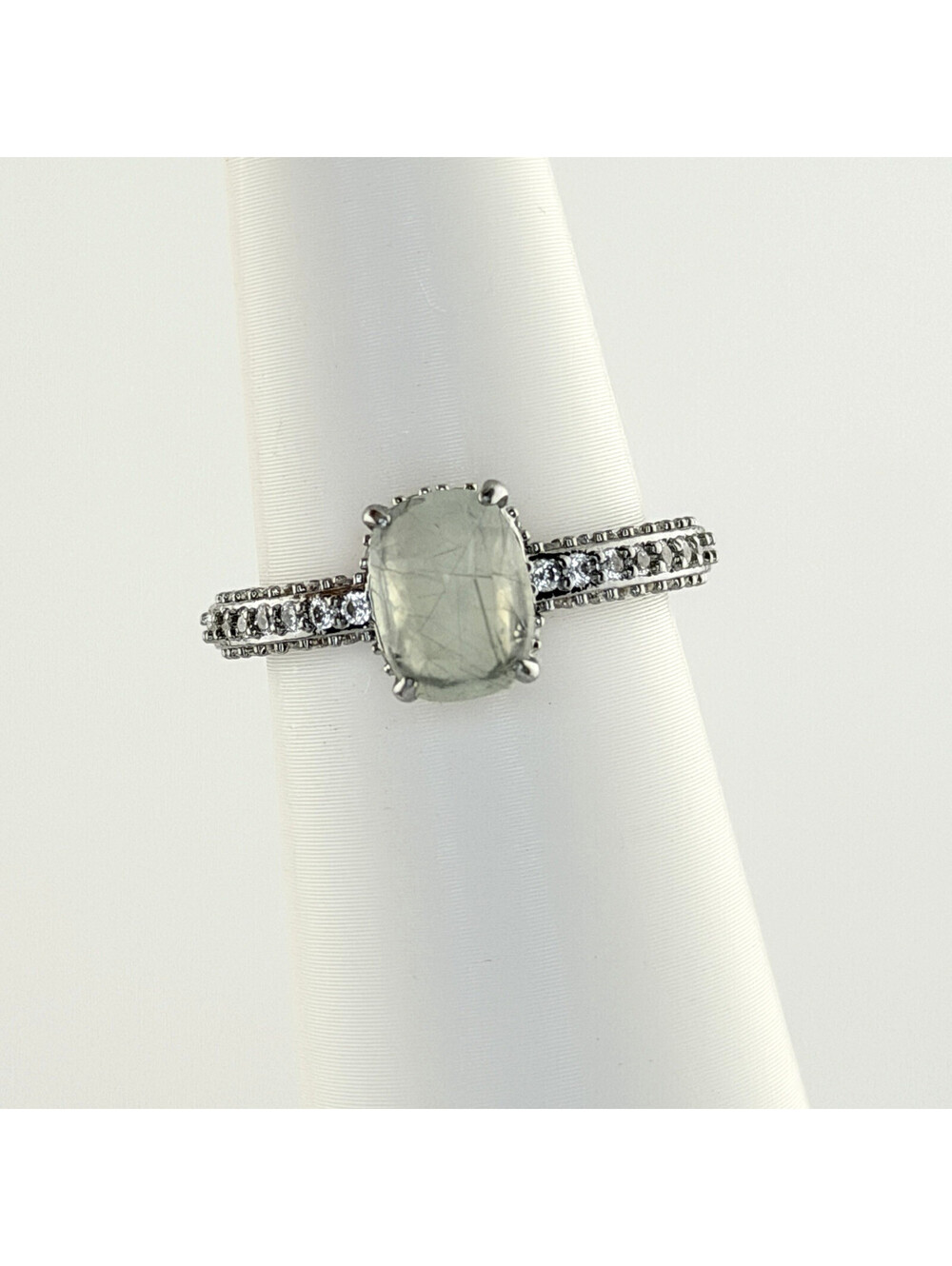 Bomb Party Sz 8 "Simplistic Charm" Genuine Prehnite on Hematite RG63040